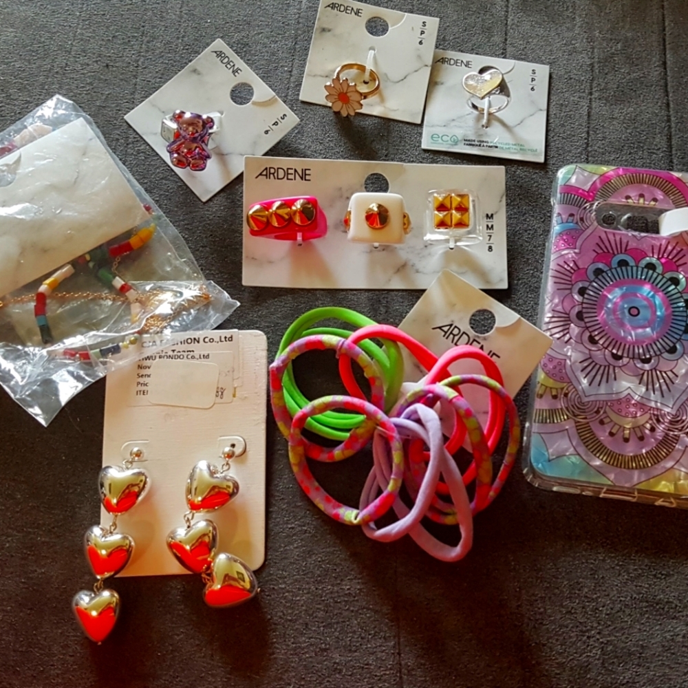 Ardene Girlie Bundle / Lot : New Jewelry and Accessories